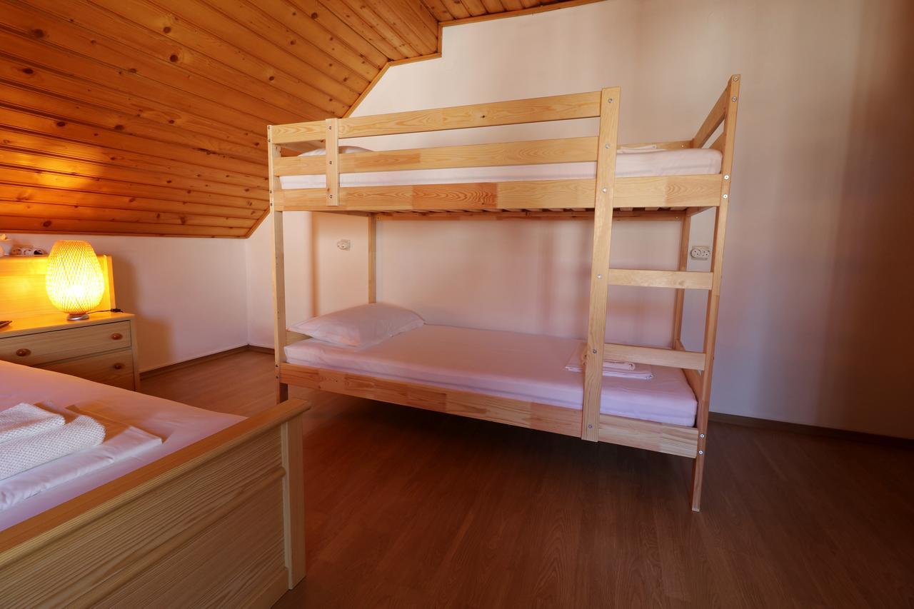 Bed and Breakfast Casa 193 Motorcycle Friends Sibiu Esterno foto