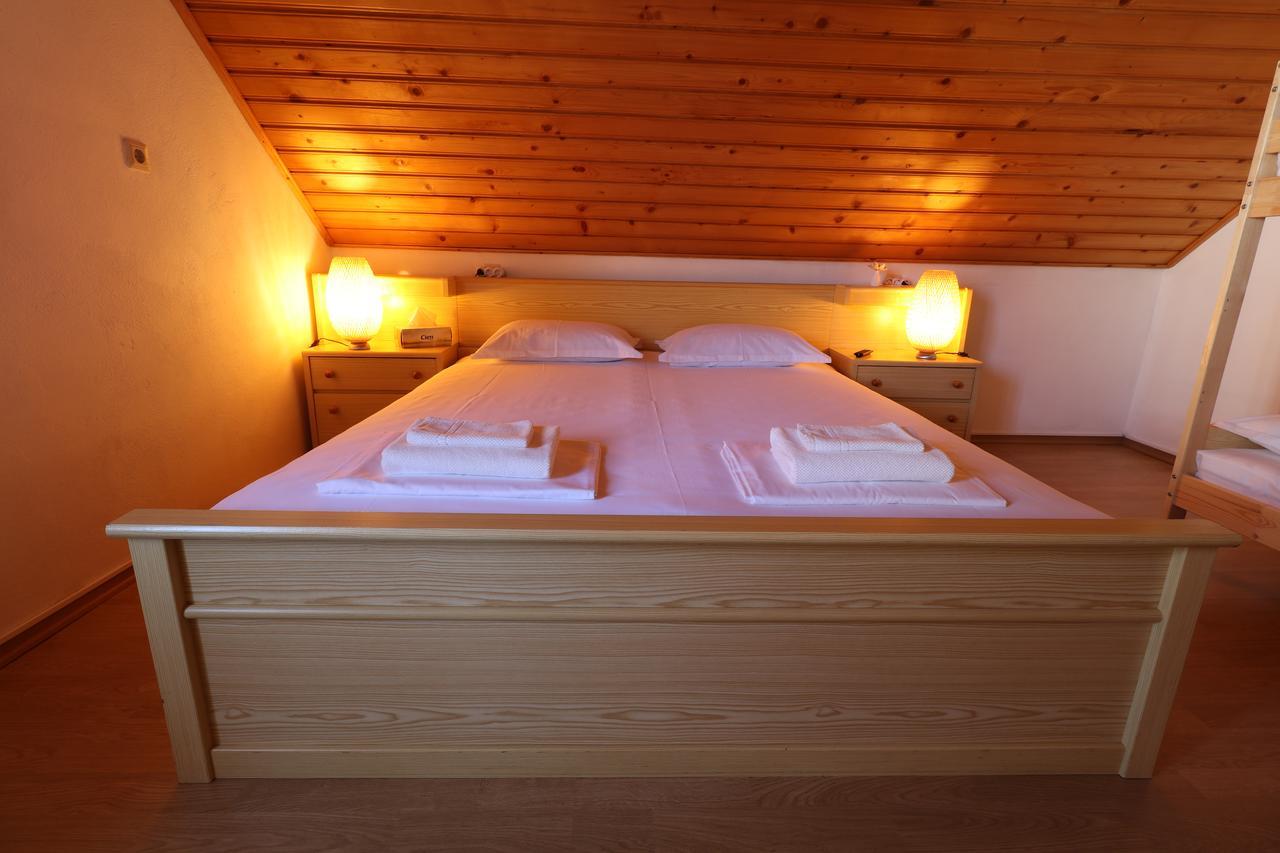 Bed and Breakfast Casa 193 Motorcycle Friends Sibiu Esterno foto