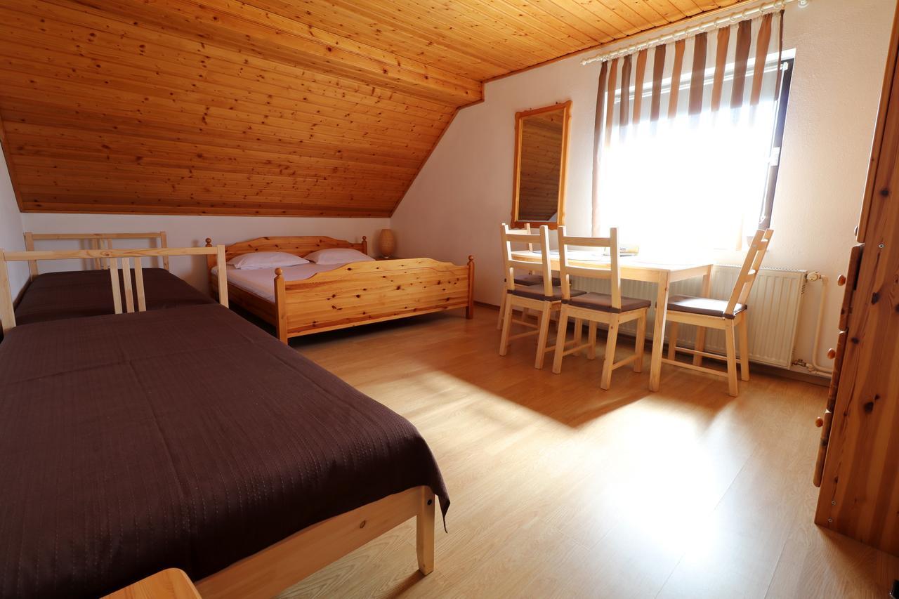 Bed and Breakfast Casa 193 Motorcycle Friends Sibiu Esterno foto