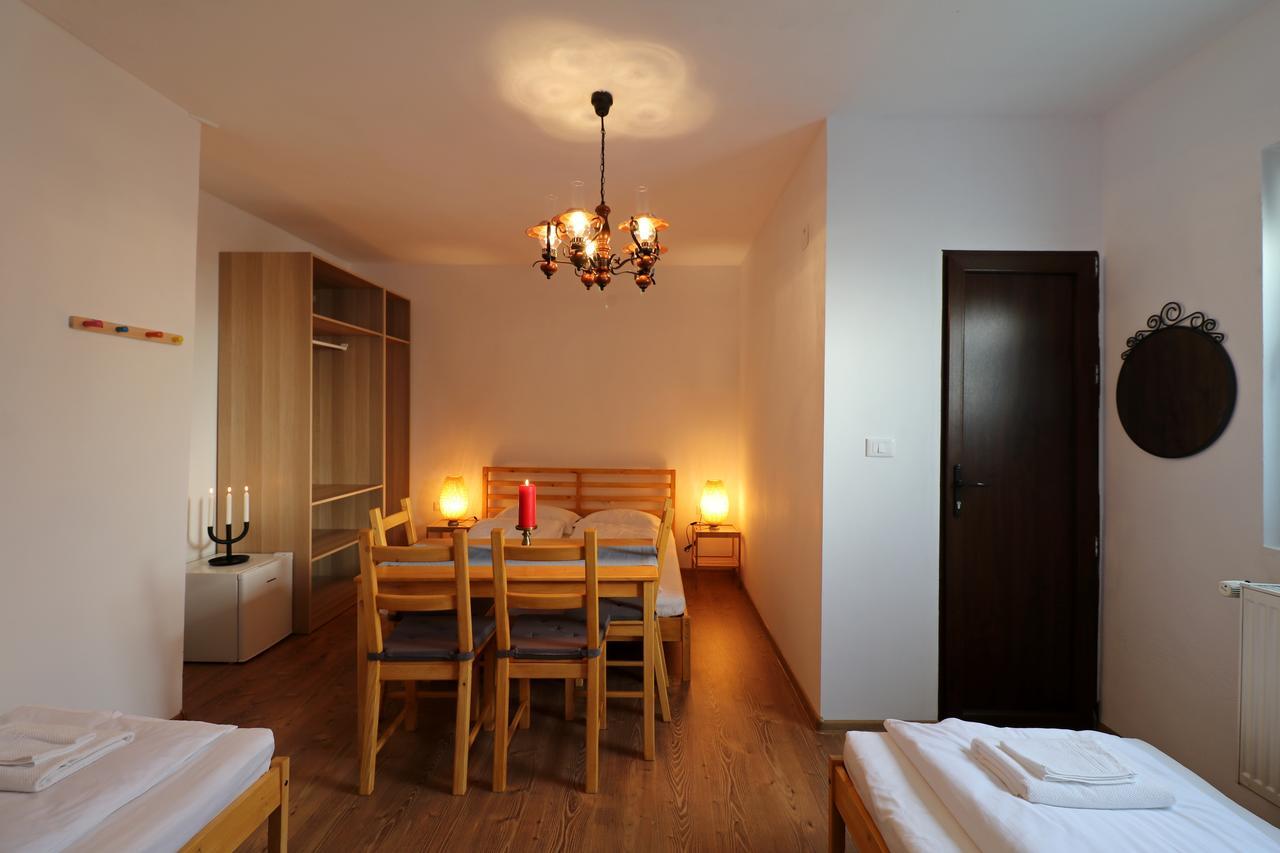 Bed and Breakfast Casa 193 Motorcycle Friends Sibiu Esterno foto
