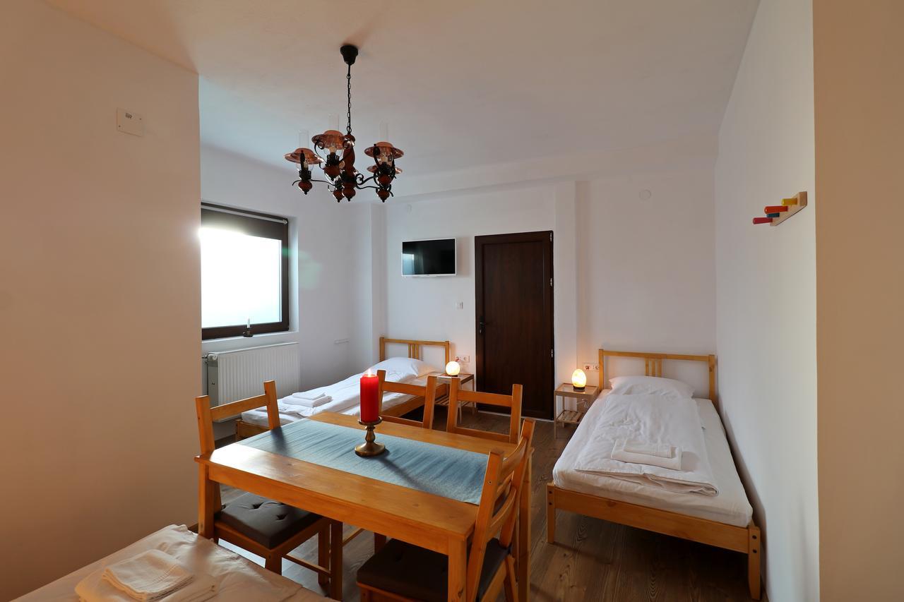 Bed and Breakfast Casa 193 Motorcycle Friends Sibiu Esterno foto