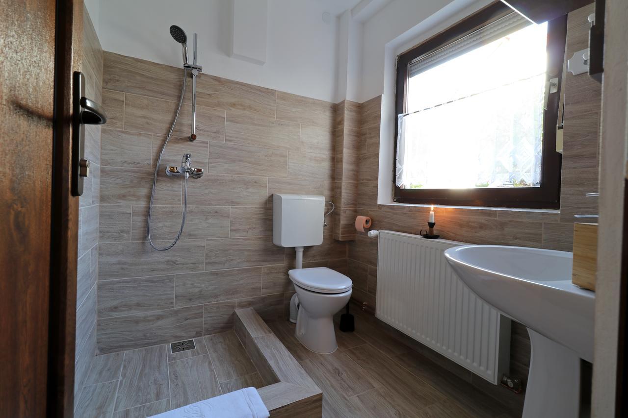 Bed and Breakfast Casa 193 Motorcycle Friends Sibiu Esterno foto